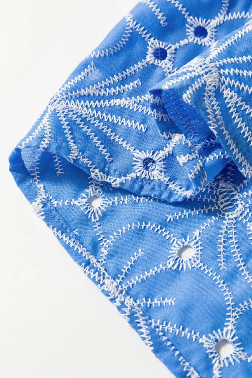 Fashion Dear-Lover Eyelet Flower Embroidery Frilled Short Puff Sleeve Blouse Sky Blue