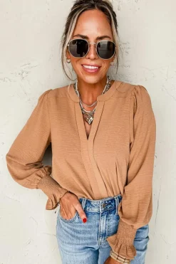 Outlet Dear-Lover Solid Color Shirred Cuff Notch V Neck Blouse Straw Yellow