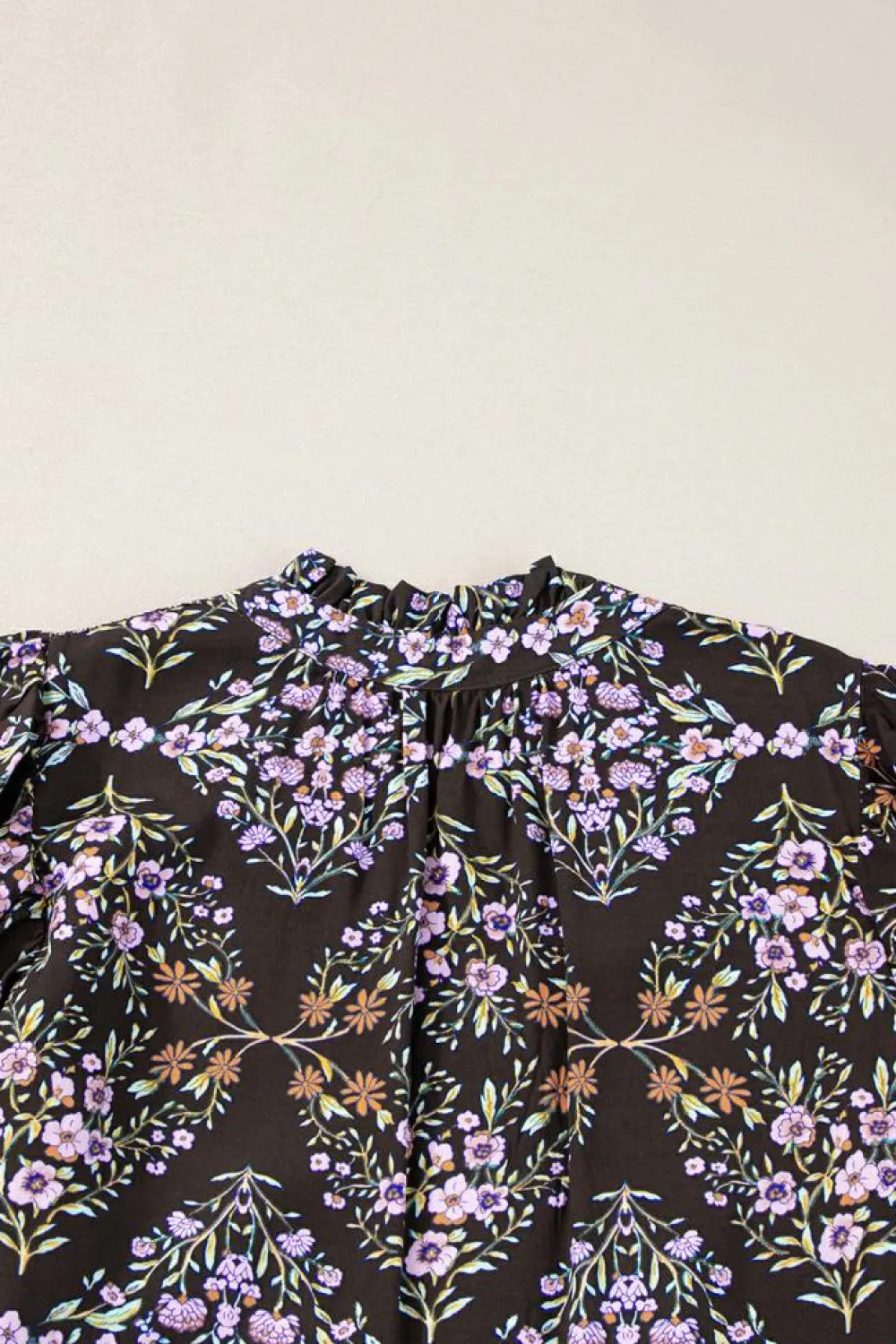 Outlet Dear-Lover Vintage Floral Ruffle Sleeve V Neck Blouse Black