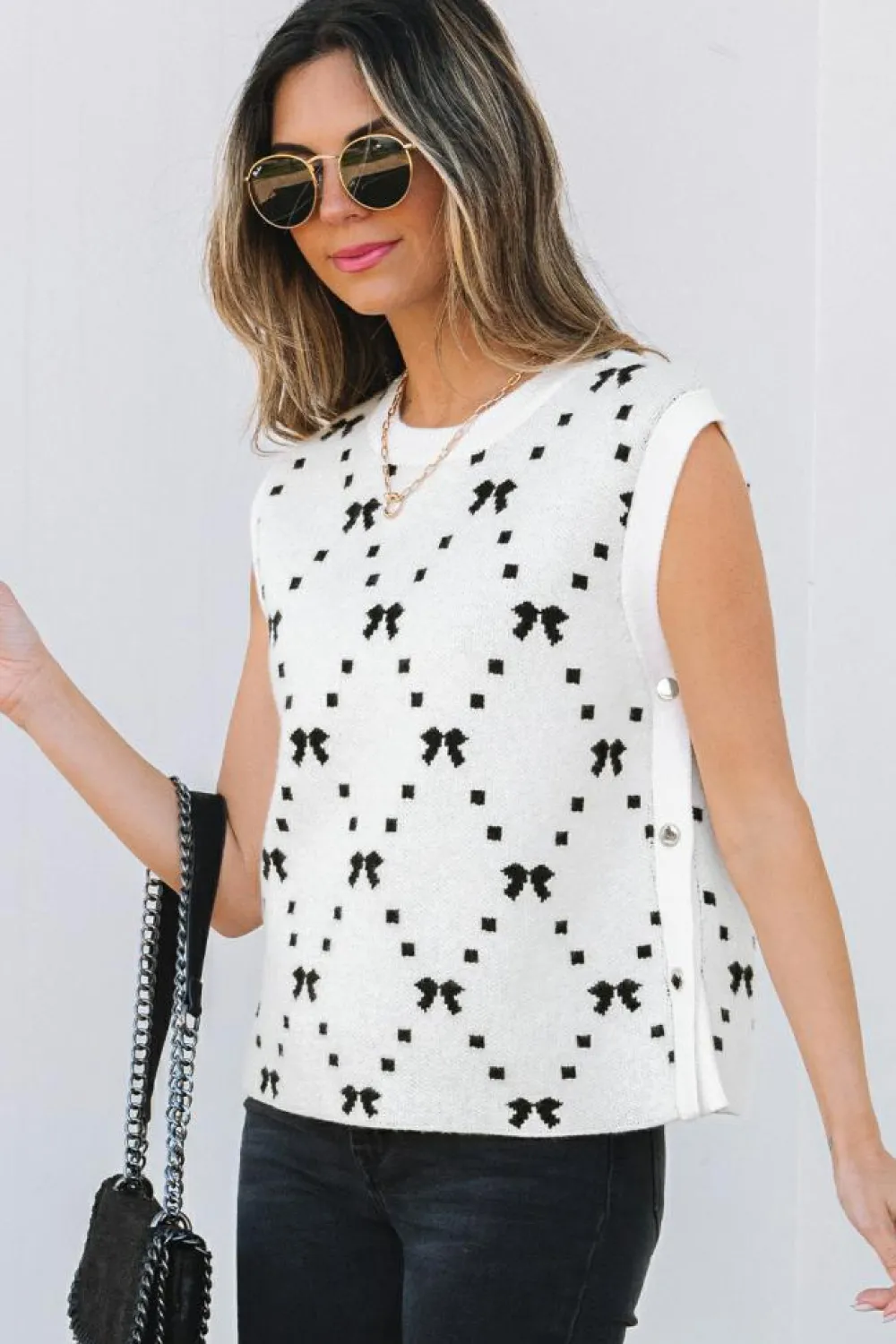 Best Dear-Lover Bow Pattern Buttoned Side Cropped Sweater Vest White