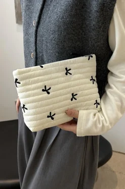 Hot Dear-Lover Bow Ties Print Quilted Large Capacity Makeup Bag White