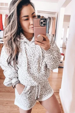 Fashion Dear-Lover Classic Leopard Hoodie and Shorts Set White