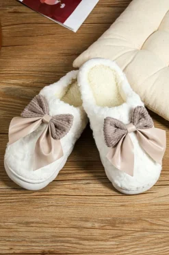 Fashion Dear-Lover Contrast Bowknot Applique Plush Winter Slippers (Bow Colors May Differ by Batch) White
