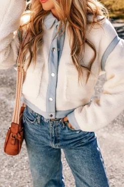 Discount Dear-Lover Contrast Trim Buttoned Sherpa Jacket White