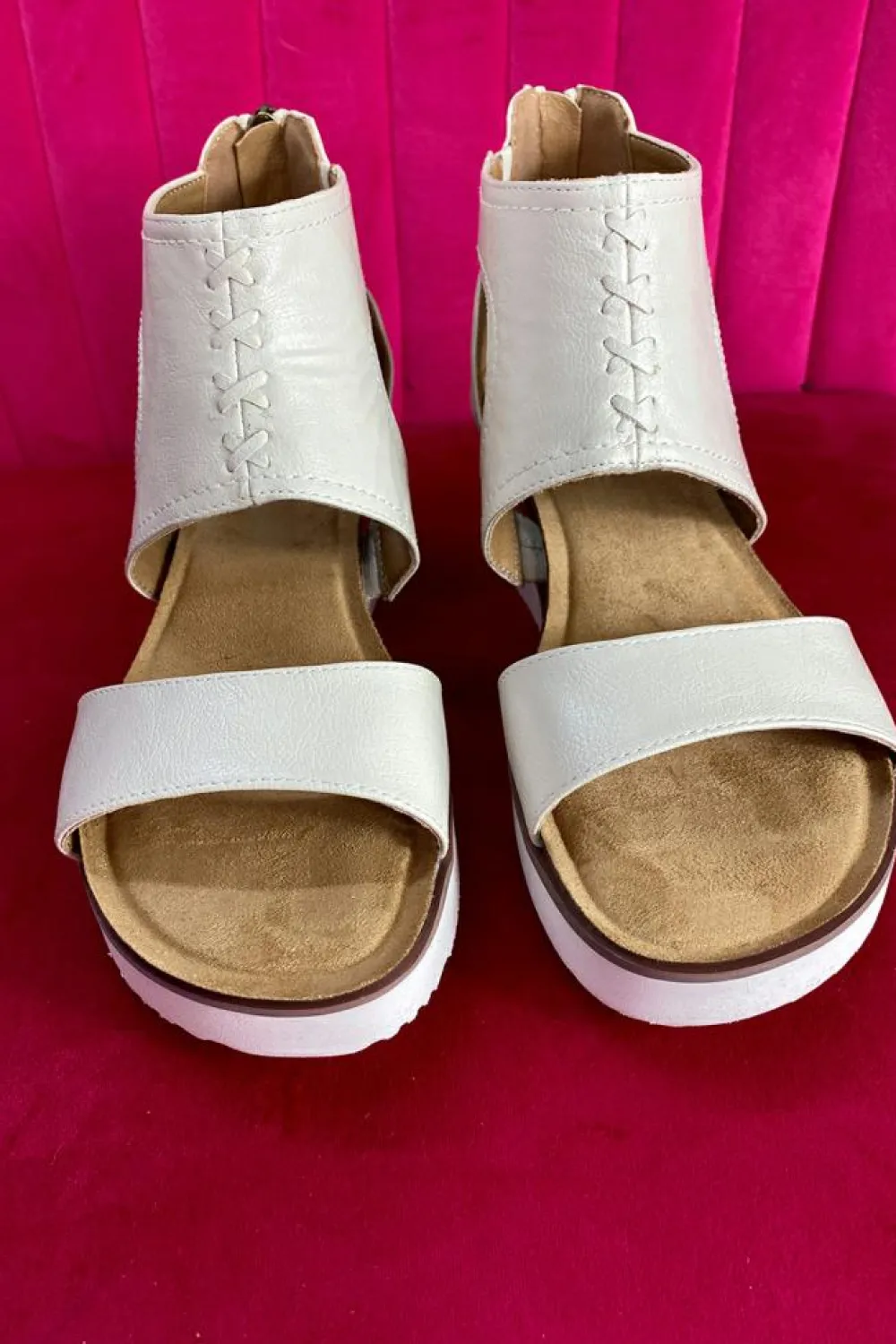 Outlet Dear-Lover Crisscross Detail Hollowed Leather Gladiator Sandals White