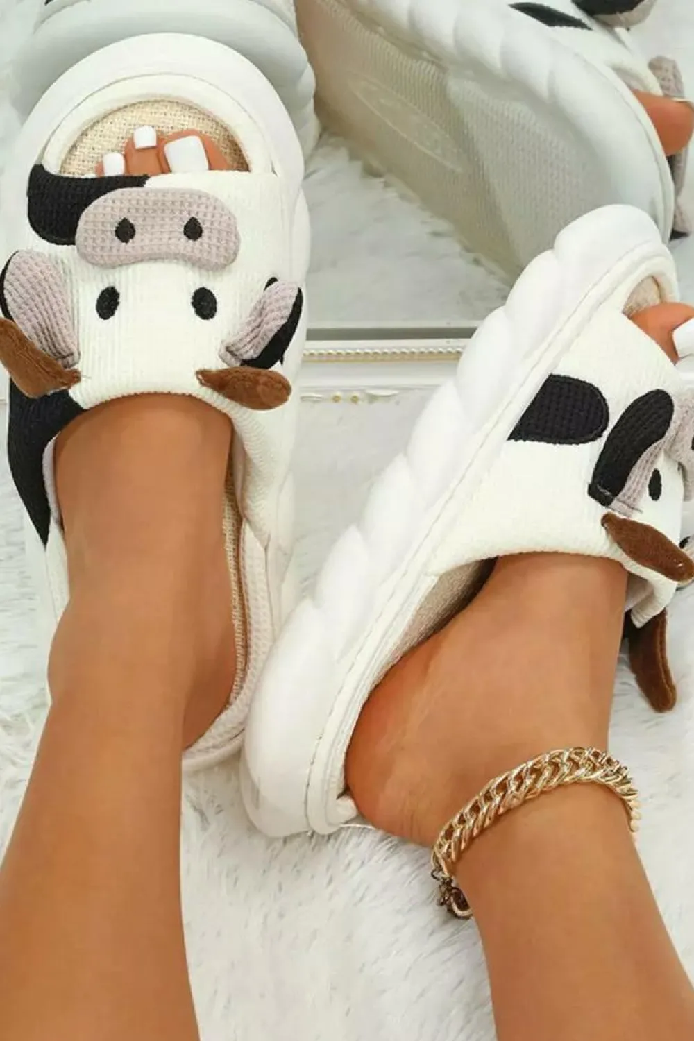 Discount Dear-Lover Cute Cow Pattern Open Toe Slippers White