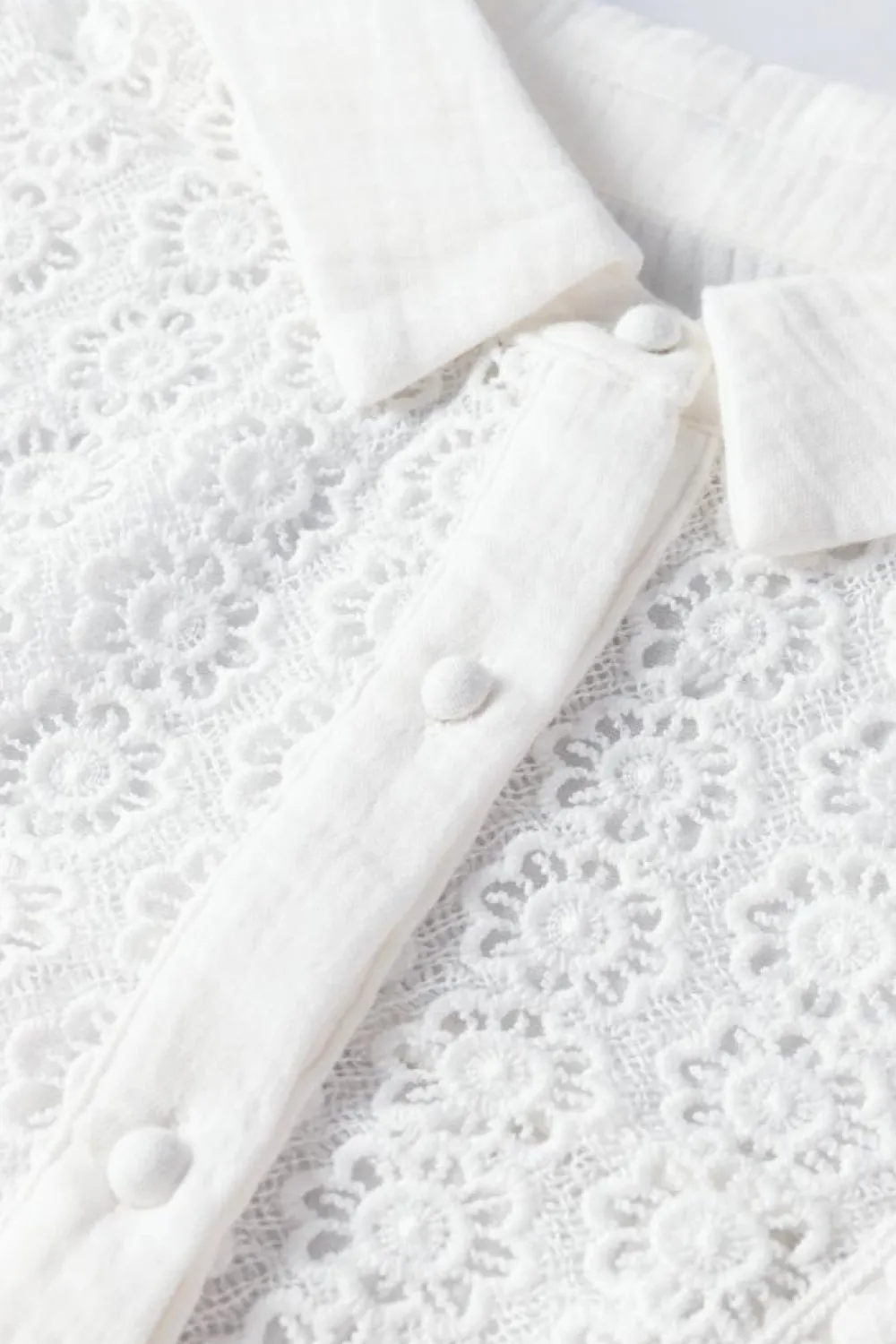 Clearance Dear-Lover Floral Lace Hollow-out Splicing Crinkled Shirt White
