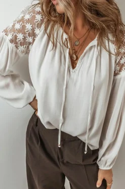 Hot Dear-Lover Floral Lace Patchwork Puff Sleeve Tied V Neck Blouse White