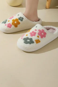 Hot Dear-Lover Flower Pattern Slip On Plush Home Slippers White