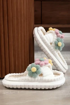 Discount Dear-Lover Fuzzy Flower Cross Strap Open Toe Slippers White