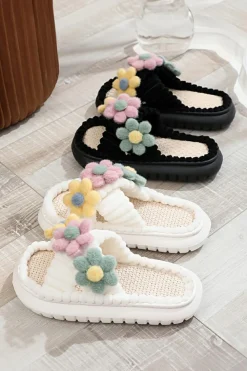 Discount Dear-Lover Fuzzy Flower Cross Strap Open Toe Slippers White