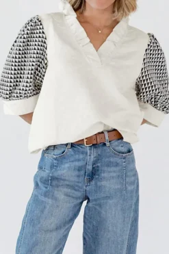 New Dear-Lover Geometric Textured Short Sleeve Frilly V Neck Blouse White