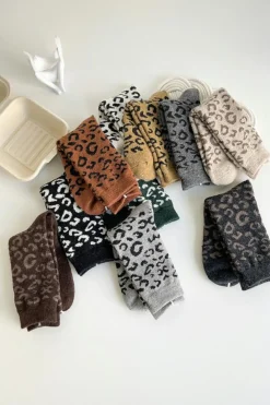 Fashion Dear-Lover Leopard Ribbed Edge Tube Socks White