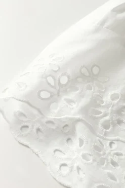Sale Dear-Lover Solid Color Lace Crochet Eyelets Sleeveless Buttoned Shirt White