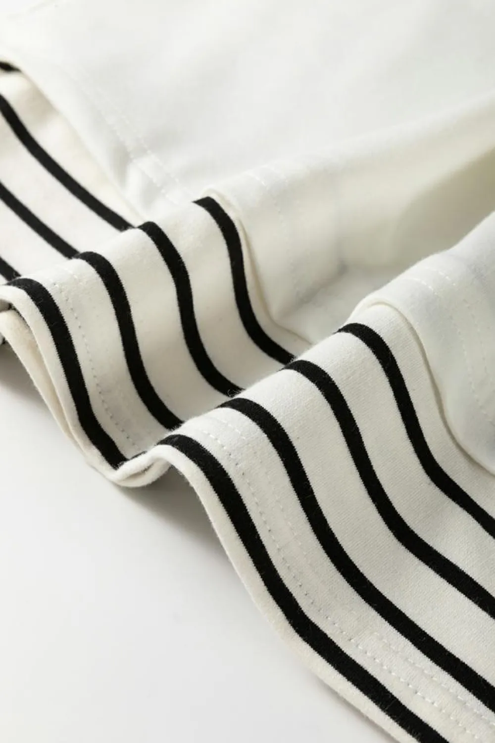 Clearance Dear-Lover Colorblock Sleeve Exposed Seam Fake-2-Piece Sweatshirt White Stripe