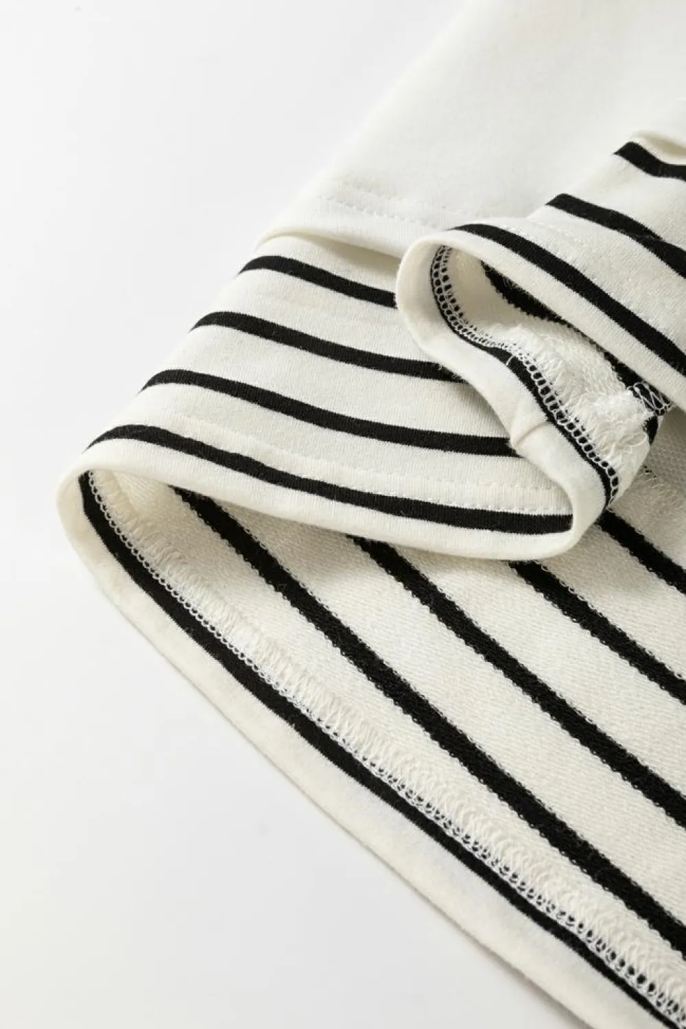 Clearance Dear-Lover Colorblock Sleeve Exposed Seam Fake-2-Piece Sweatshirt White Stripe