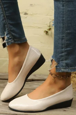 Discount Dear-Lover Textured PU Leather Pointed Toe Wedge Heel Shoes White