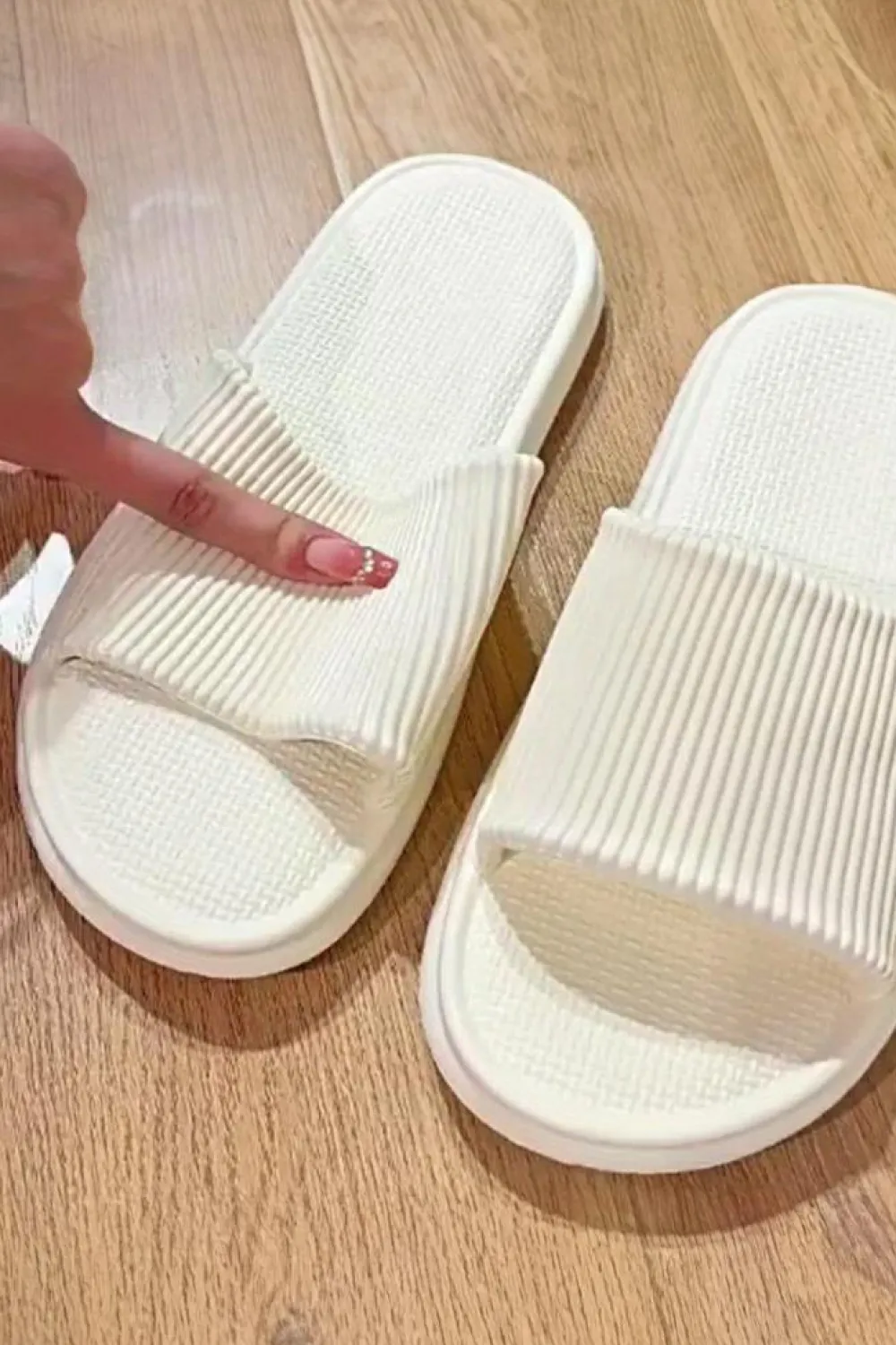 Best Dear-Lover Textured Thick Sole Soft EVA Home Slippers White