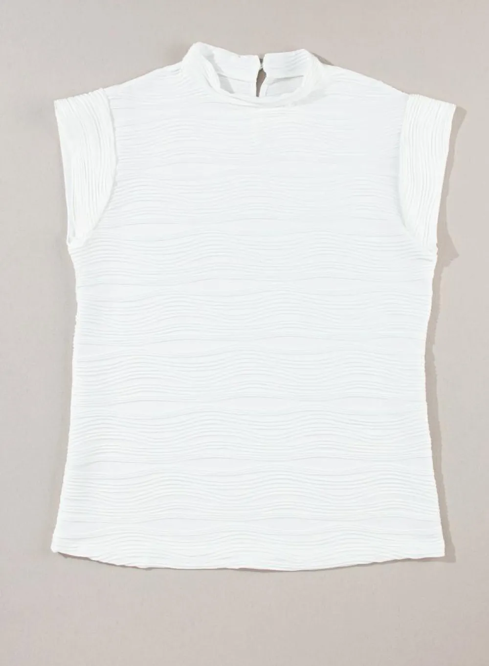 Outlet Dear-Lover Wavy Textured Mock Neck Cap Sleeve Top White