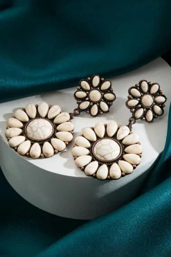 Discount Dear-Lover Western Turquoise Inlay Flower Shape Stud Earrings White