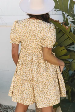 Outlet Dear-Lover Floral Short Sleeve V Neck Frilly Tiered Mini Dress Yellow
