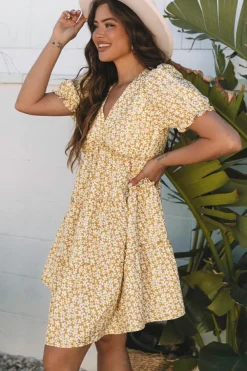 Outlet Dear-Lover Floral Short Sleeve V Neck Frilly Tiered Mini Dress Yellow